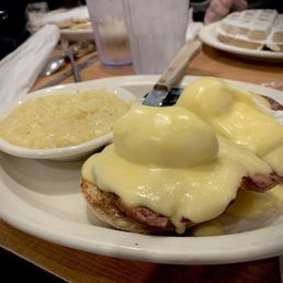 The Donut Hole Bakery Cafe signature dishes Eggs Benedict
Apple Fritter
Diet of Destin Donut